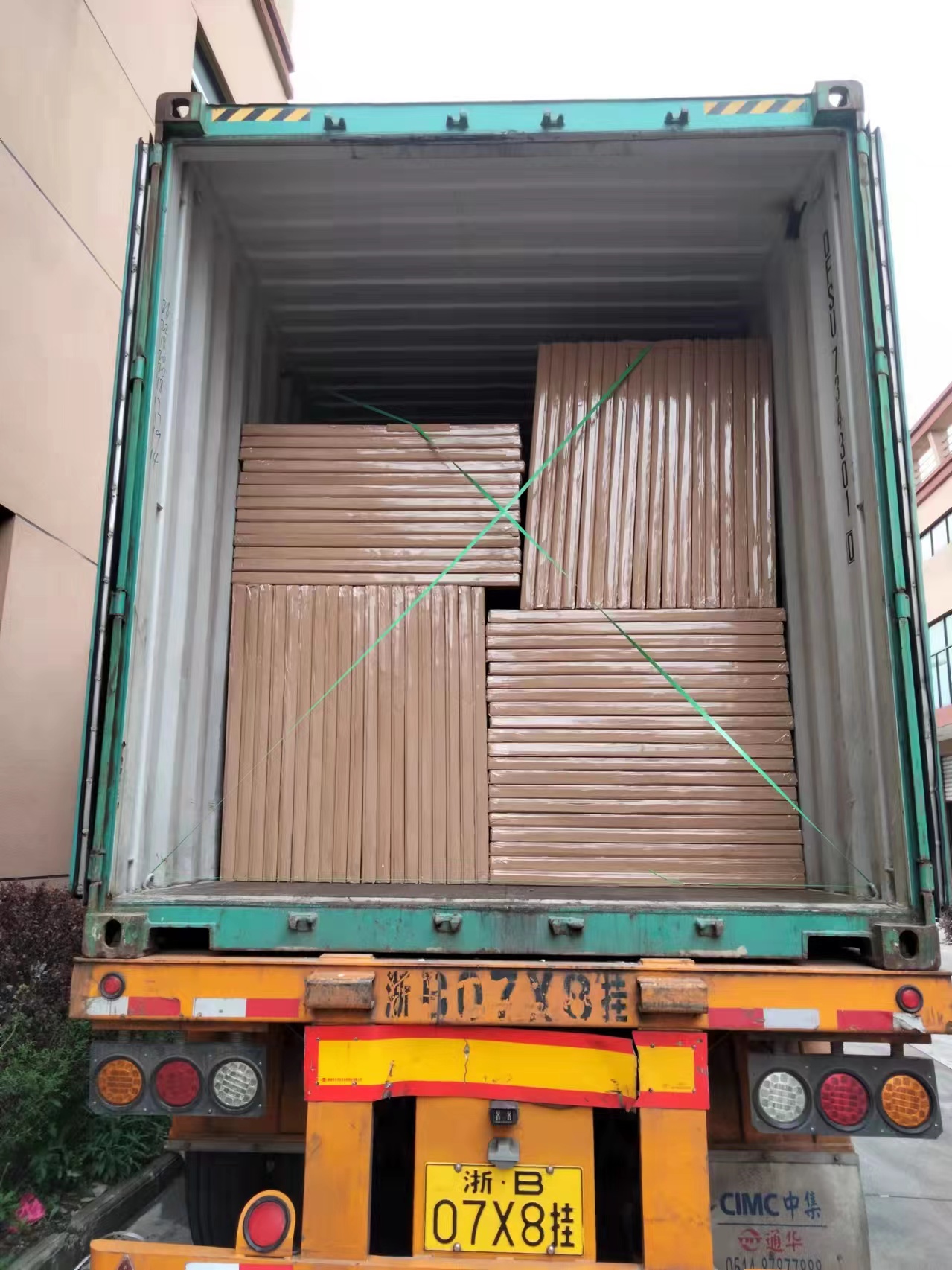 tablero de cart&oacute;n box-pvc